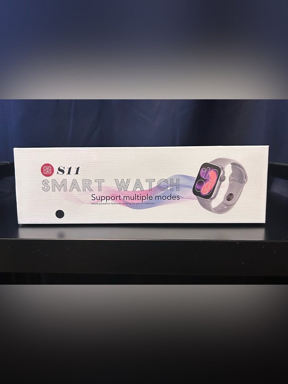 Smart Watch in Silver – Fitness & Notification Tracker